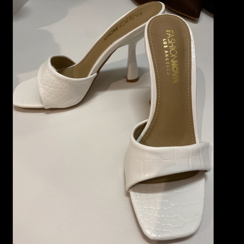 White sandal low heel